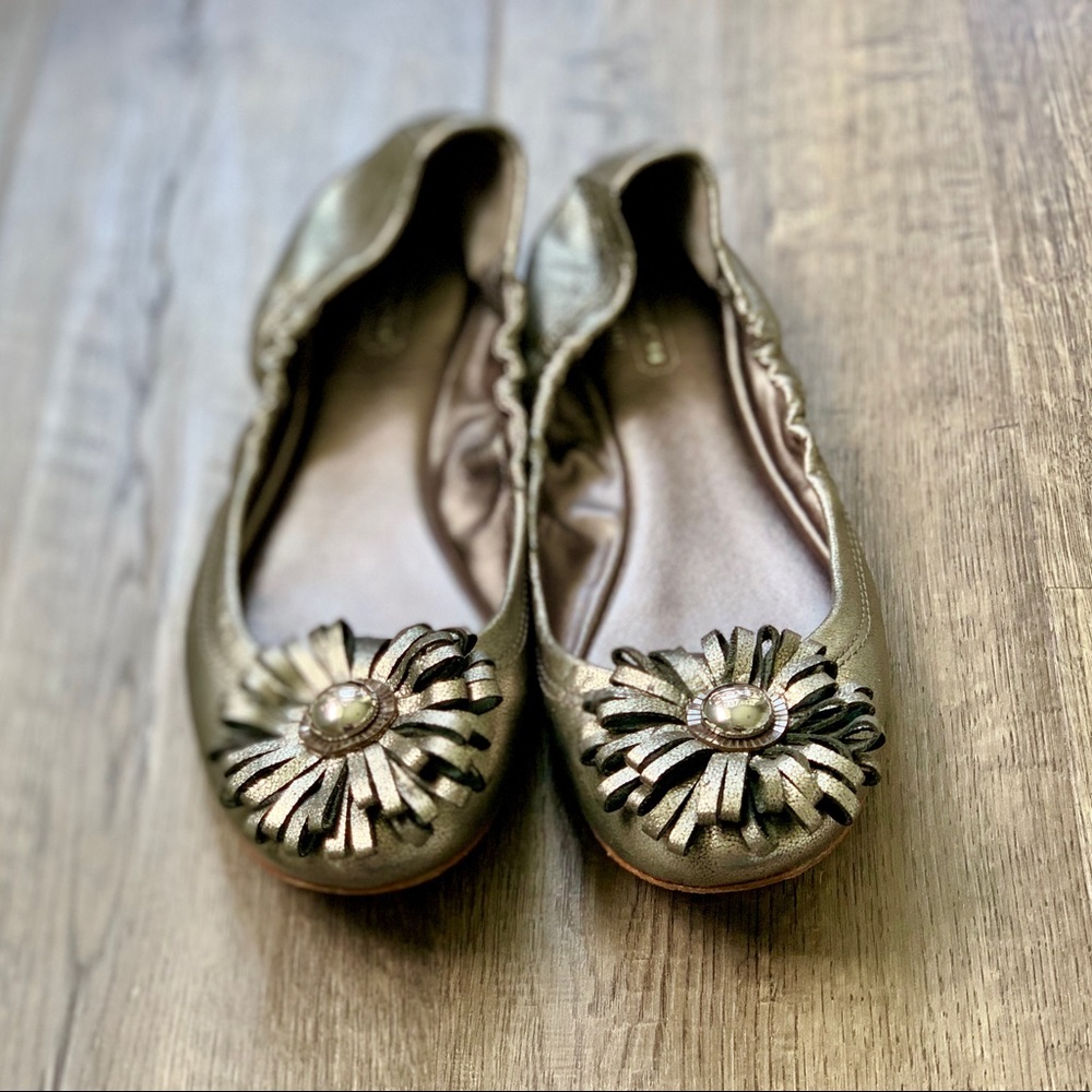 Women’s shoes